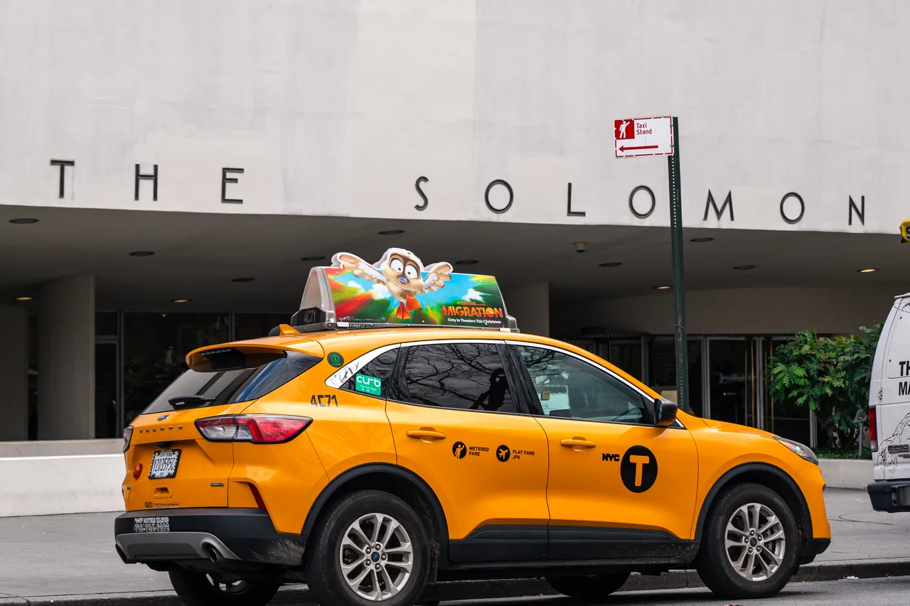 Migration campaign on a Firefly static top vehicle in New York, 2023