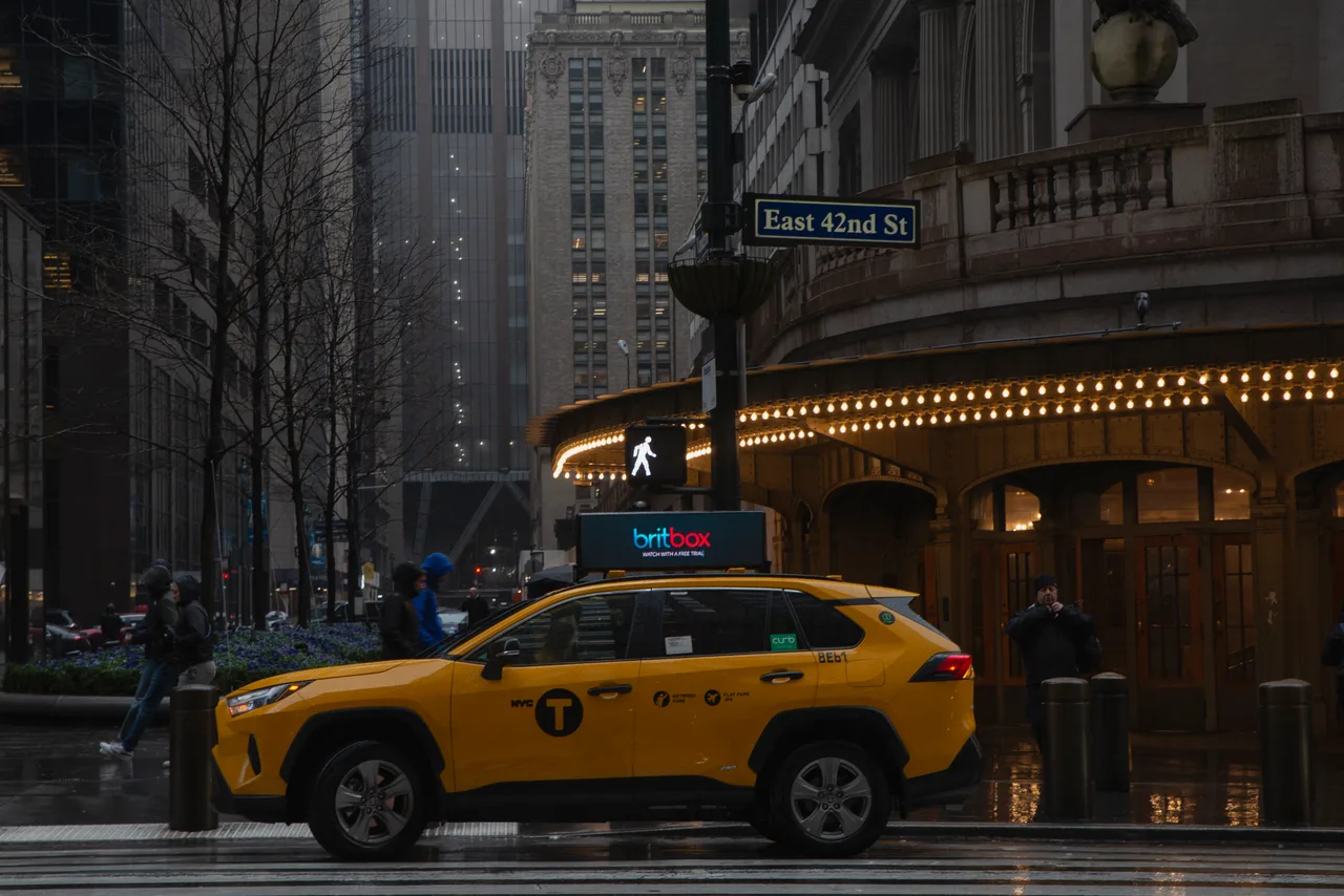 Rideshare Advertising on Uber and Lyft: A Complete Breakdown